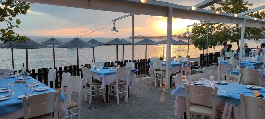 Seaside Villa Andronikos Amarynthos Exterior photo